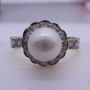 TD3871 "White Pearl" 18K Yellow Gold Ring with Pearl and Diamonds