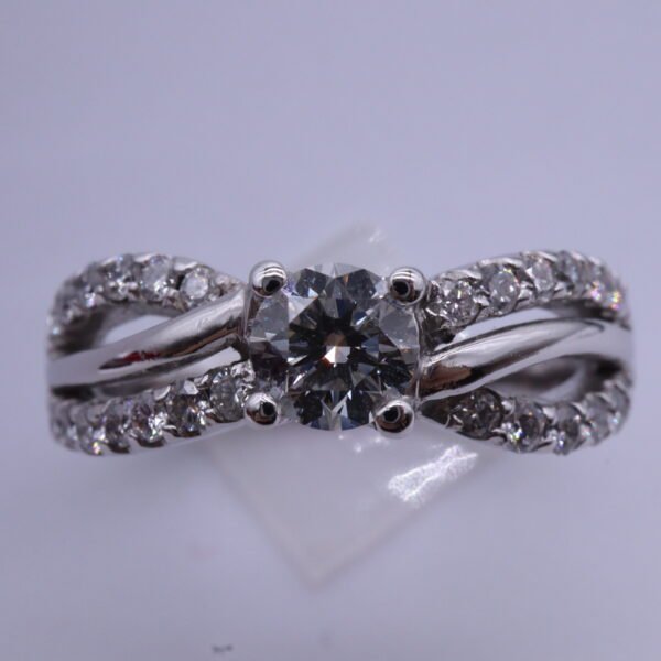 TD8793 "TWISTER" 18K White Gold Ring with Diamonds