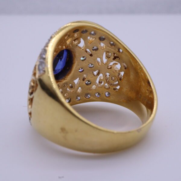 TD8298 "Mon Blue" 18K Yellow Gold Ring with Blue Sapphire and Diamonds - Image 3