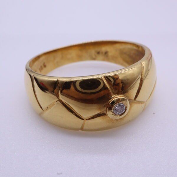 Z122 "Turtle" 18K Yellow Gold Ring with Diamonds - Image 3
