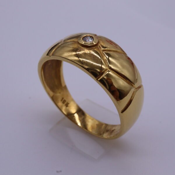Z122 "Turtle" 18K Yellow Gold Ring with Diamonds - Image 5