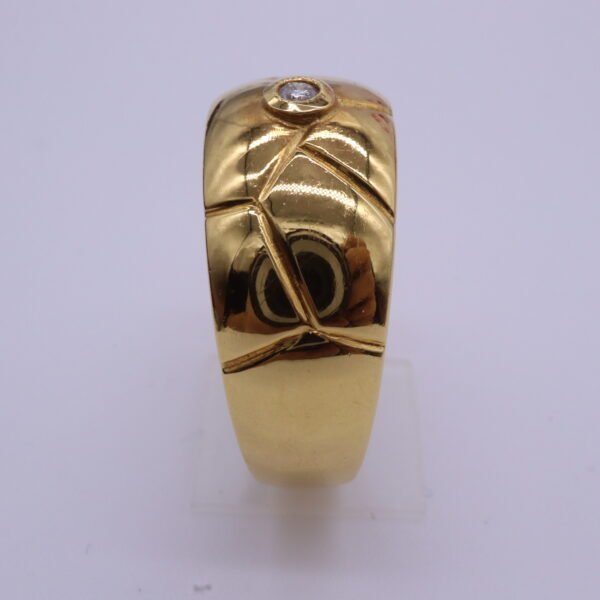 Z122 "Turtle" 18K Yellow Gold Ring with Diamonds - Image 2