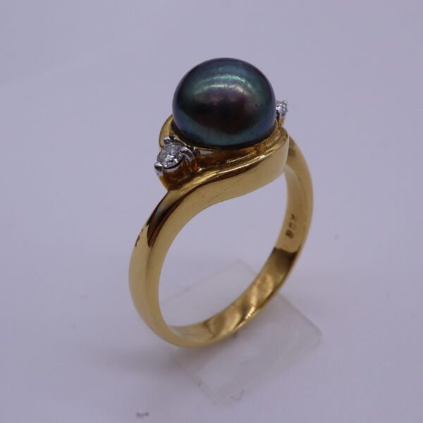 TD3680 18K Yellow Gold Ring with Black Pearl and Diamonds - Image 2
