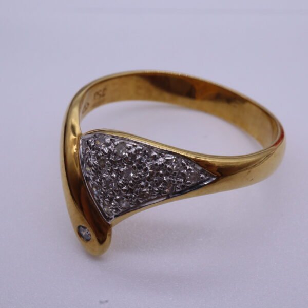 TD8345 18K Yellow Gold Ring with Diamonds - Image 3