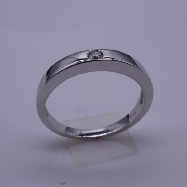 TD8738 18K White Gold Ring with Diamond - Image 2