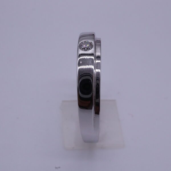 TD8738 18K White Gold Ring with Diamond - Image 4