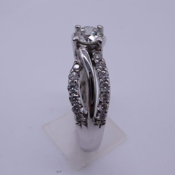 TD8793 "TWISTER" 18K White Gold Ring with Diamonds - Image 5