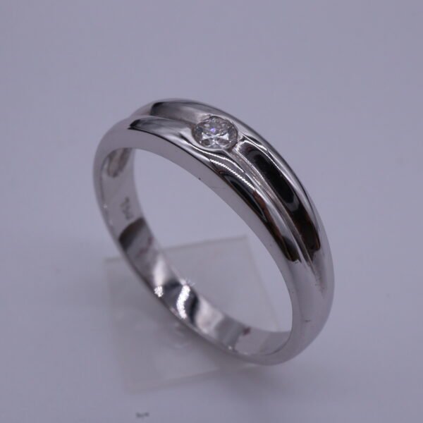 TD8745 18K White Gold Ring with Diamond - Image 4