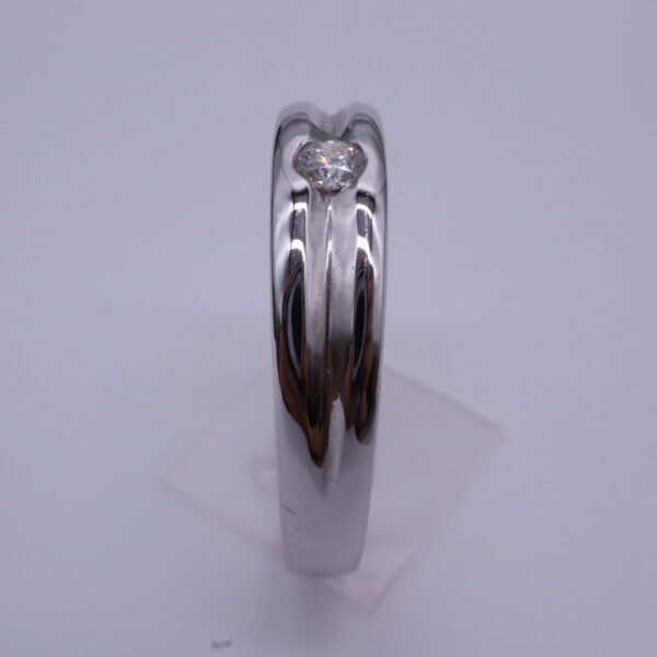 TD8745 18K White Gold Ring with Diamond - Image 5