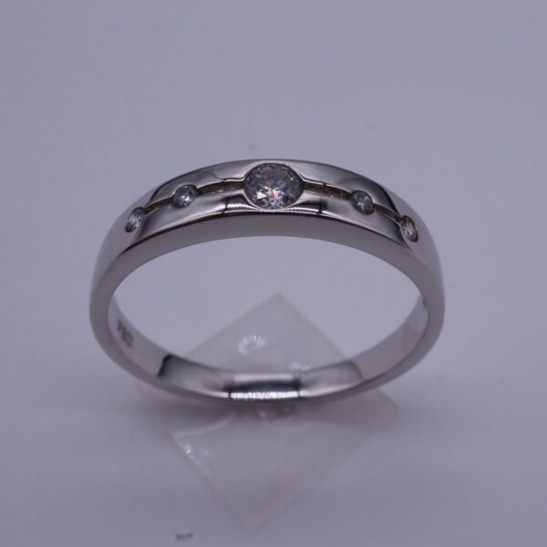 TD8599 18K White Gold Ring with Diamonds - Image 3