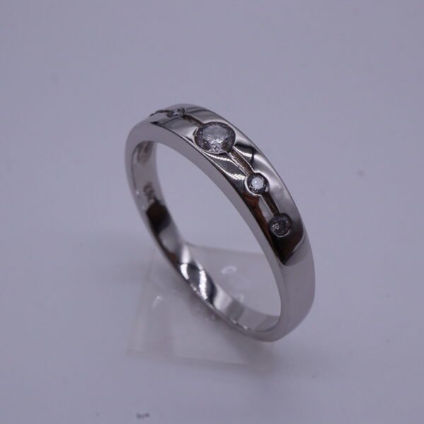 TD8599 18K White Gold Ring with Diamonds - Image 4