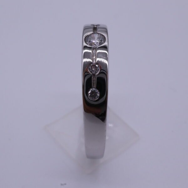 TD8599 18K White Gold Ring with Diamonds - Image 5
