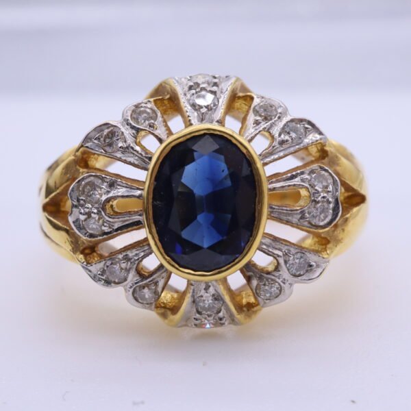 TD8287 "Noble Blue" 18K Yellow Gold Ring with Sapphire and Diamonds