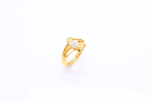TD8315 "Heart" 18K Gold Ring with Diamonds - Image 3